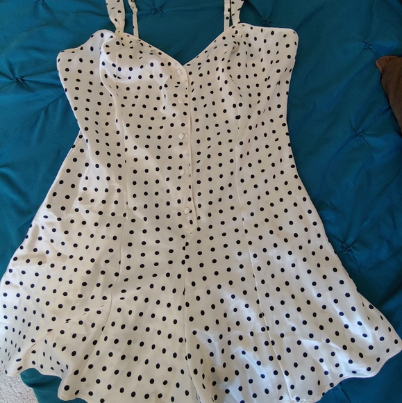 Romper - Picture 1 of 7